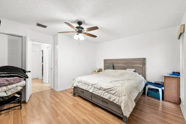 Residence photo 16