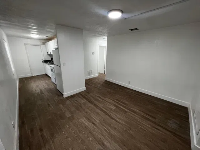  Residence photo 4
