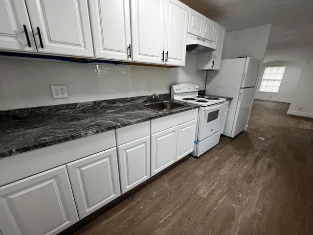  Residence photo 8