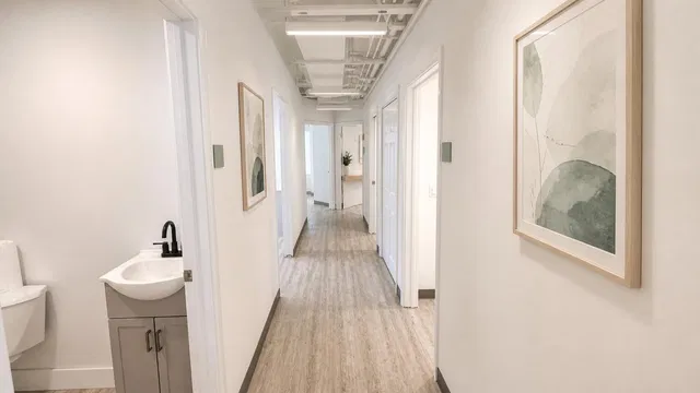 Unit 214 photo 8