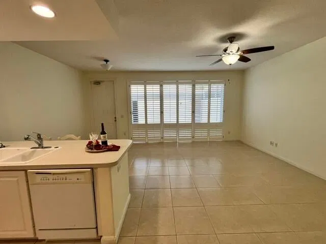 Charleston Court at Abacoa Residence photo 12