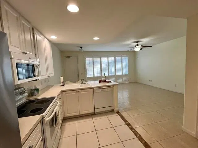 Charleston Court at Abacoa Residence photo 13