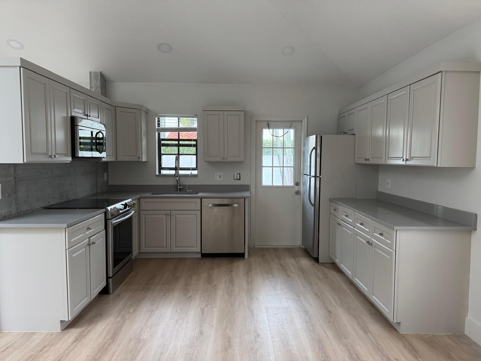 Residence photo 8