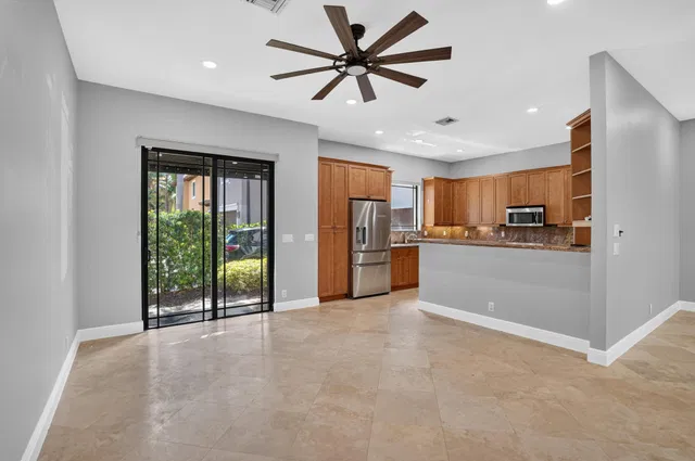  Residence photo 20
