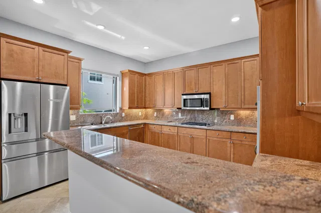  Residence photo 23