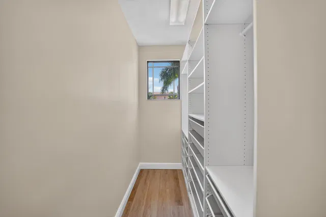  Residence photo 57
