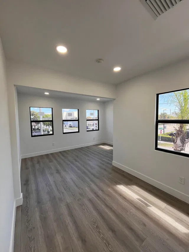 Residence photo 12