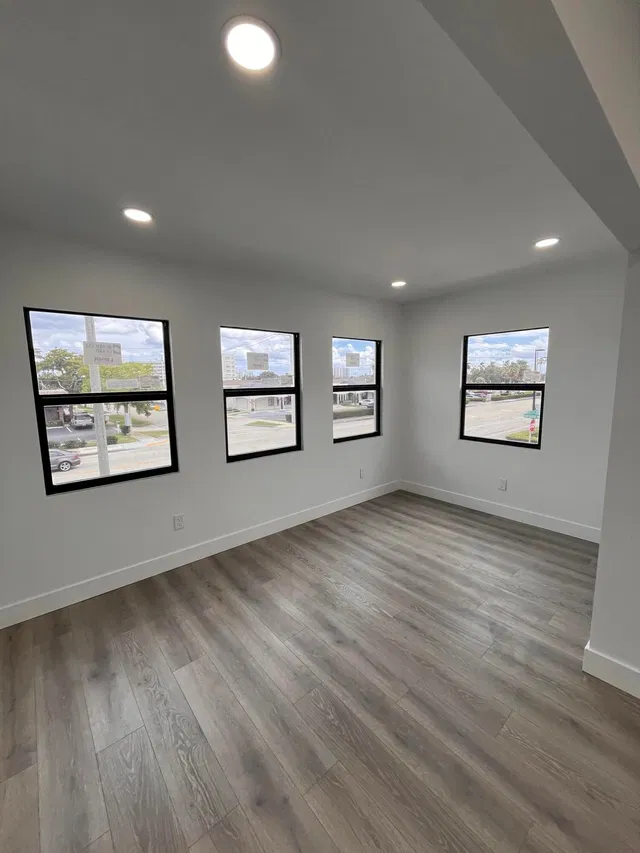 Residence photo 2