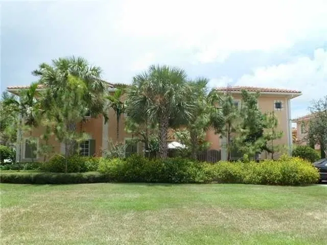 Canterbury Place Residence photo 21