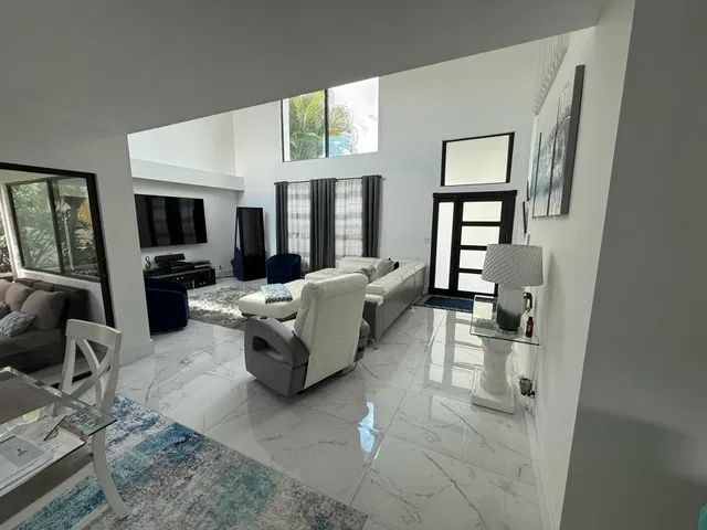 Residence photo 5