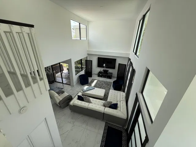 Residence photo 12