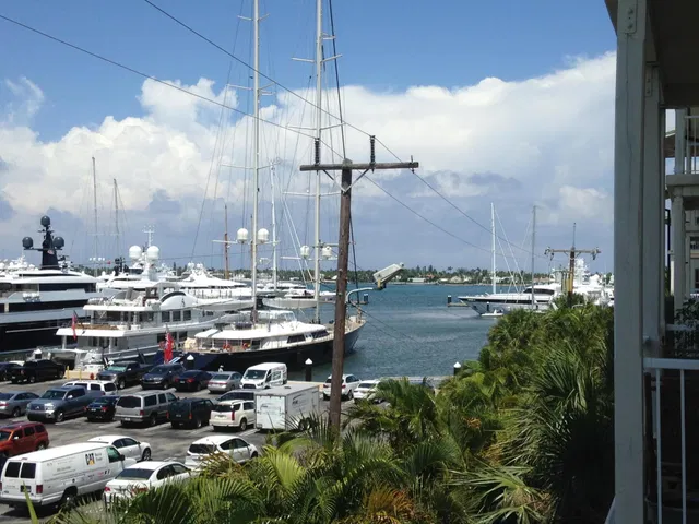 Flagler Landing Unit 304 photo 2