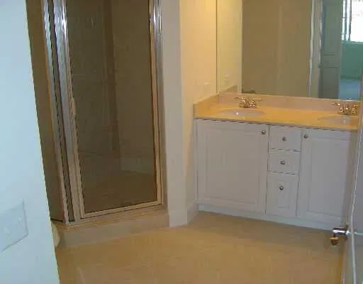 Unit Apt 115 photo 3