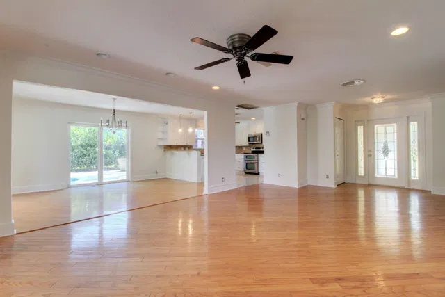 Residence photo 2