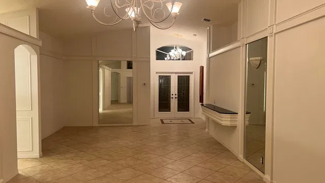  Residence photo 6