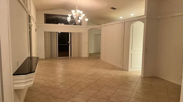  Residence photo 7