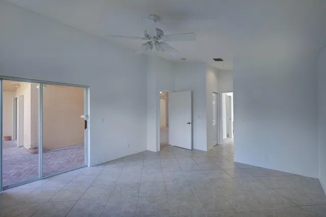  Residence photo 15
