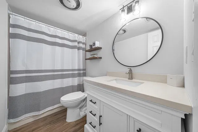  Unit 1030 photo 16