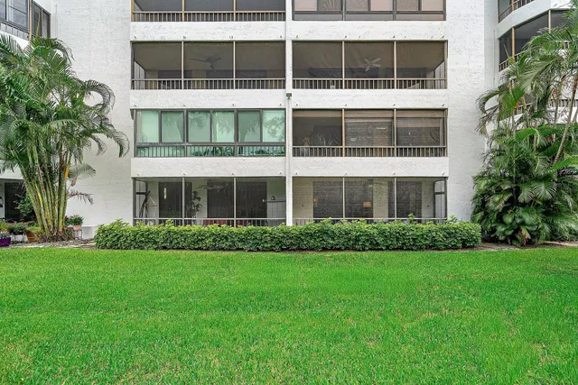  Unit 1030 photo 25