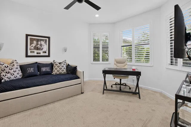 Residence photo 26