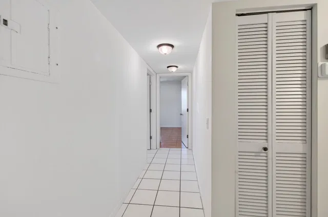 Unit 179 photo 18