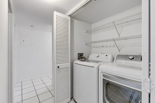 Unit 179 photo 20