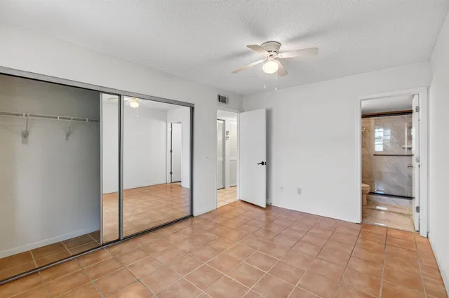 Unit 179 photo 23
