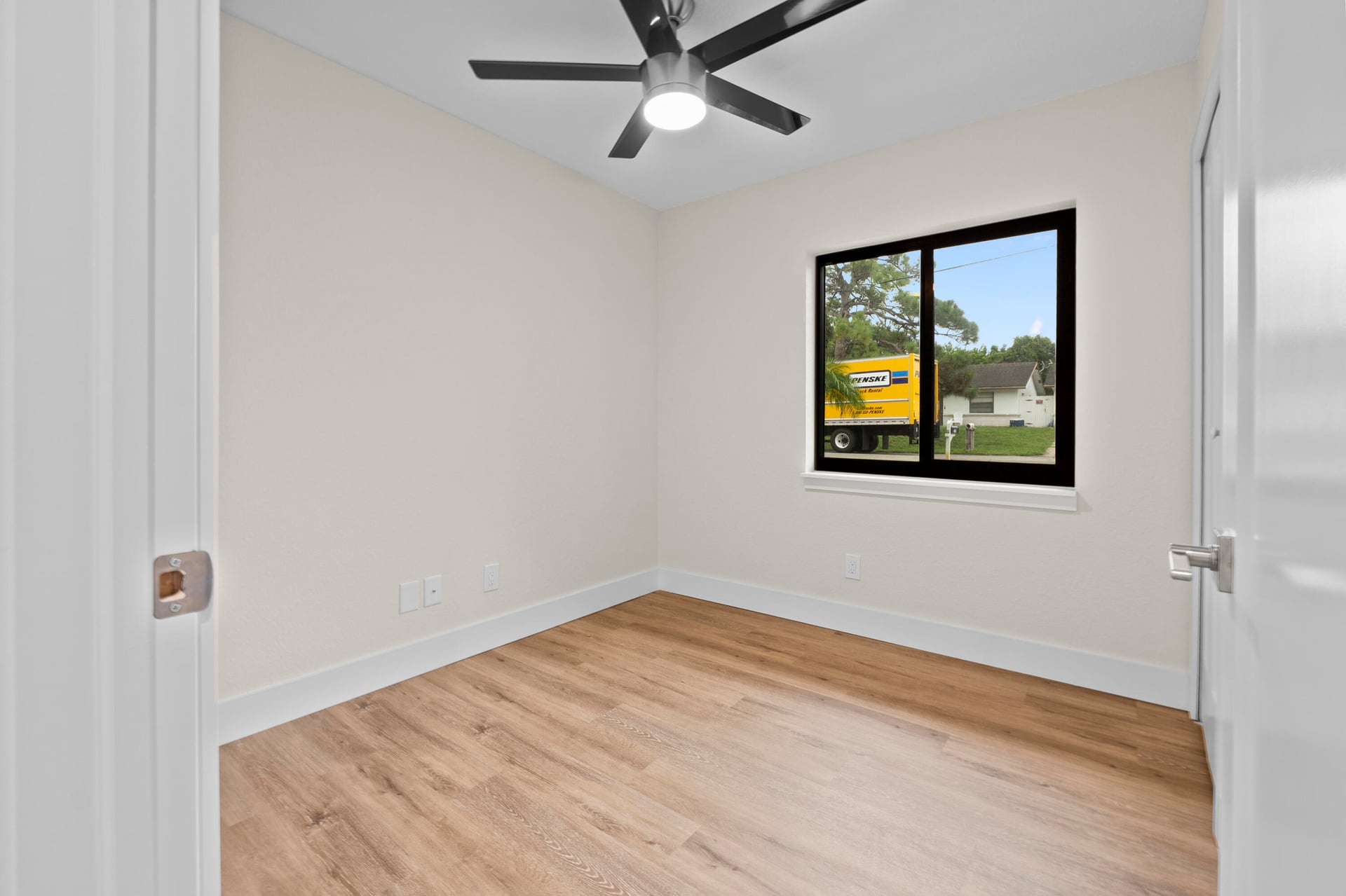 Residence photo 18