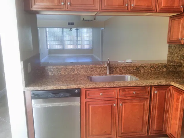  Unit 103 photo 5