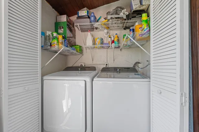 Unit 115 photo 21