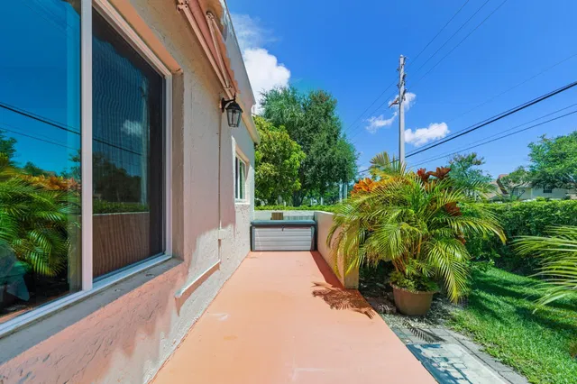 Unit 115 photo 24