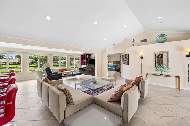 Residence photo 8