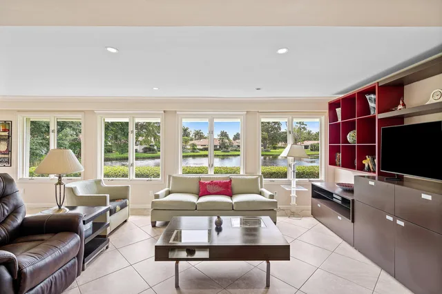 Residence photo 11