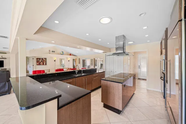 Residence photo 15