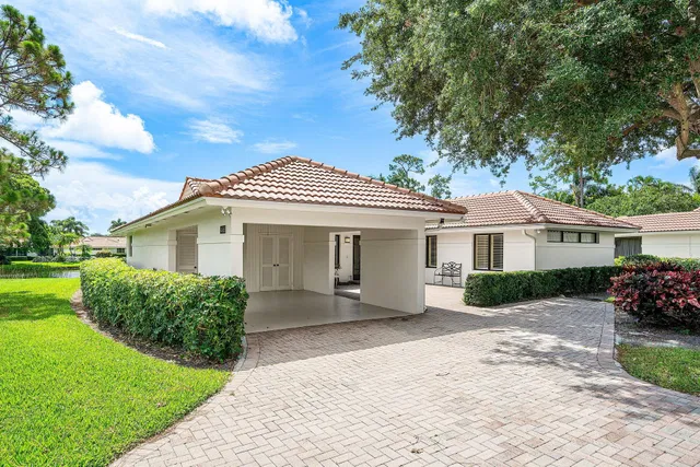 Residence photo 43