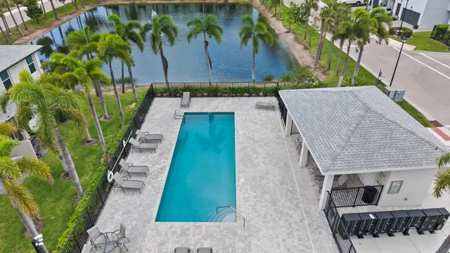 Residence photo 10