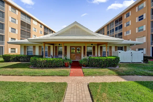 Unit 406 photo 26