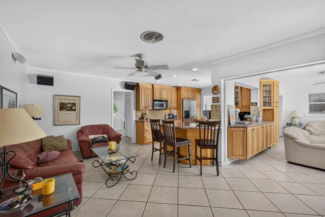 Residence photo 30