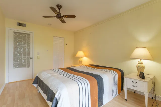 Unit 111 photo 15