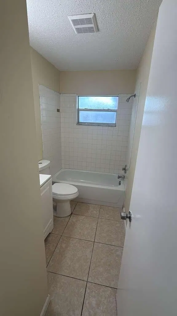  Unit 1 photo 9