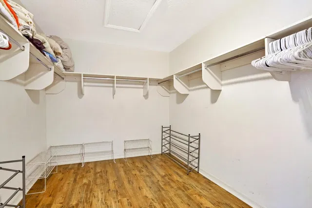Residence photo 12