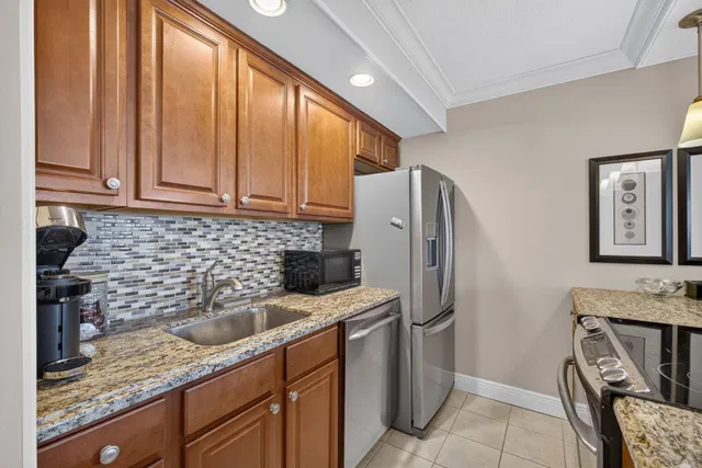 Singer Island Unit 324 photo 9