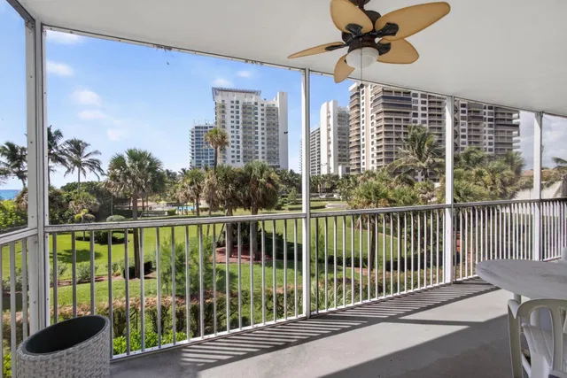 Singer Island Unit 324 photo 17