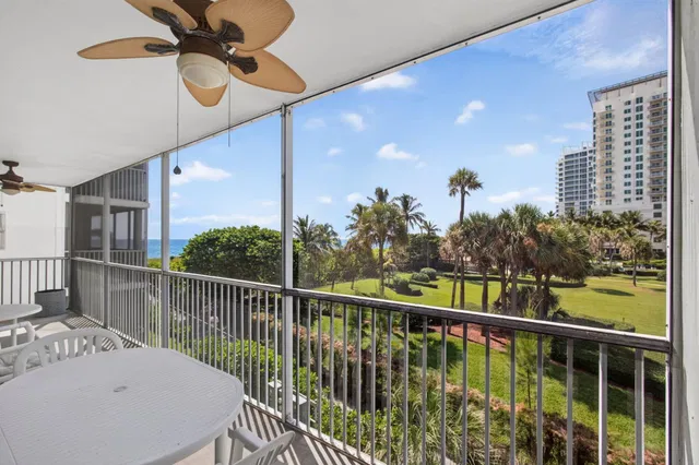 Singer Island Unit 324 photo 22