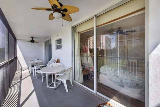 Singer Island Unit 324 photo 23