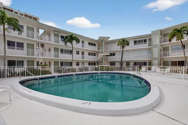Singer Island Unit 324 photo 27