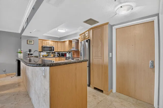 Unit 108 photo 12