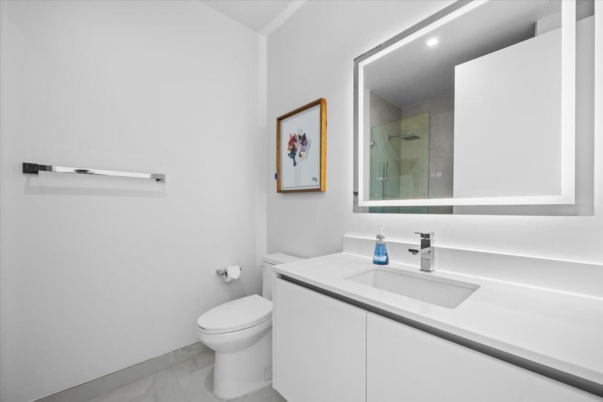 Nautilus 220 Unit 710 photo 21