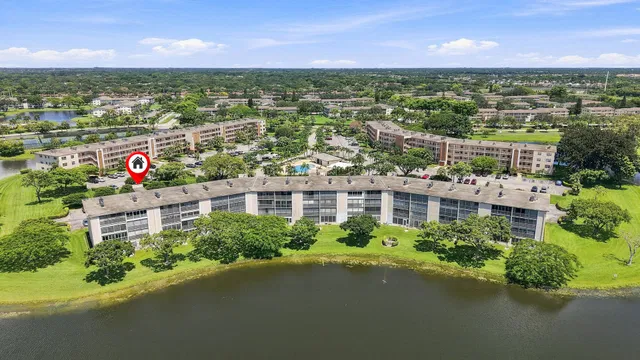 Residence photo 2
