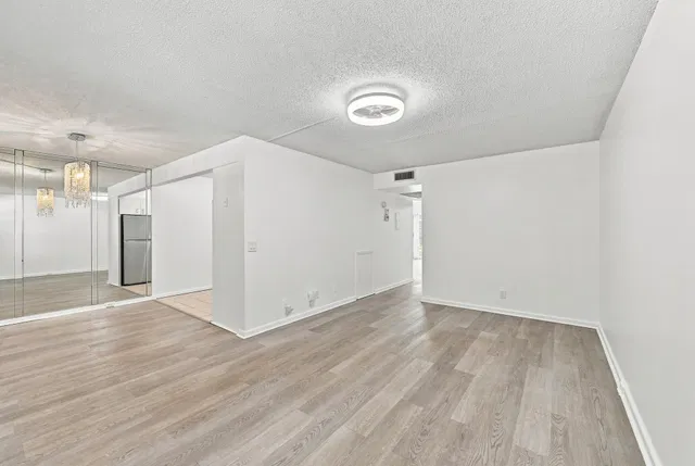 Residence photo 6